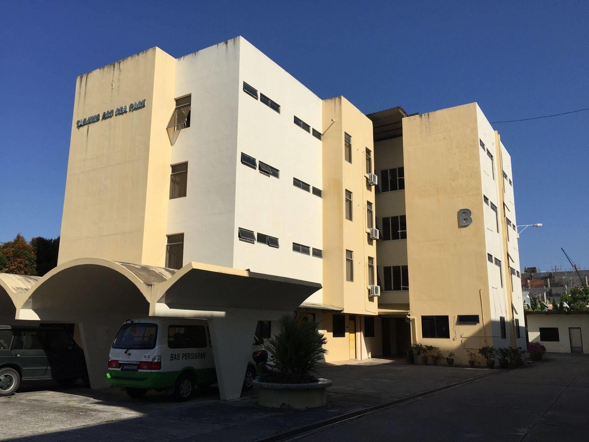 Seapark Condotel Hotel Кота Кинабалу Екстериор снимка